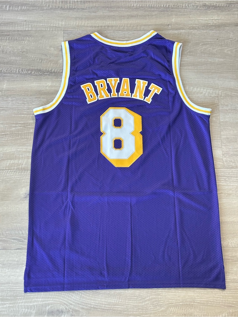 Kobe Bryant Souvenir Los Angeles Lakers #8 Purple Basketball Jersey XXL - Picture 2 of 4